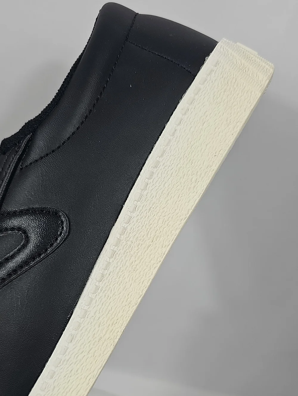 Tretorn Nylite PU Black Faux Leather Low Top Sneakers Ortholite NWT 7.5 Scandi